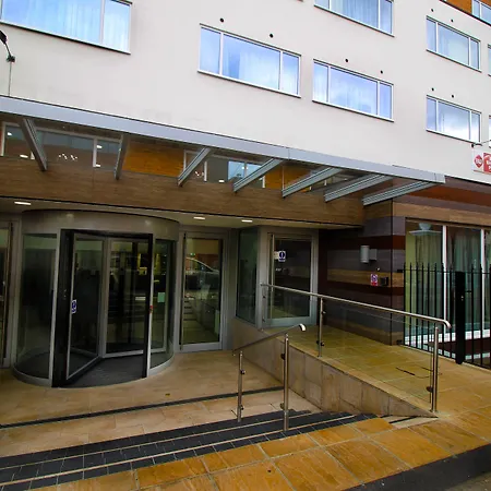 Best Western Plus London Croydon Aparthotel-3